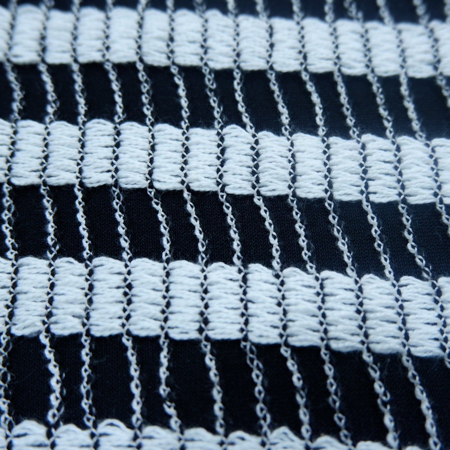 100 % SPUN POLYESTER ; CR - 9