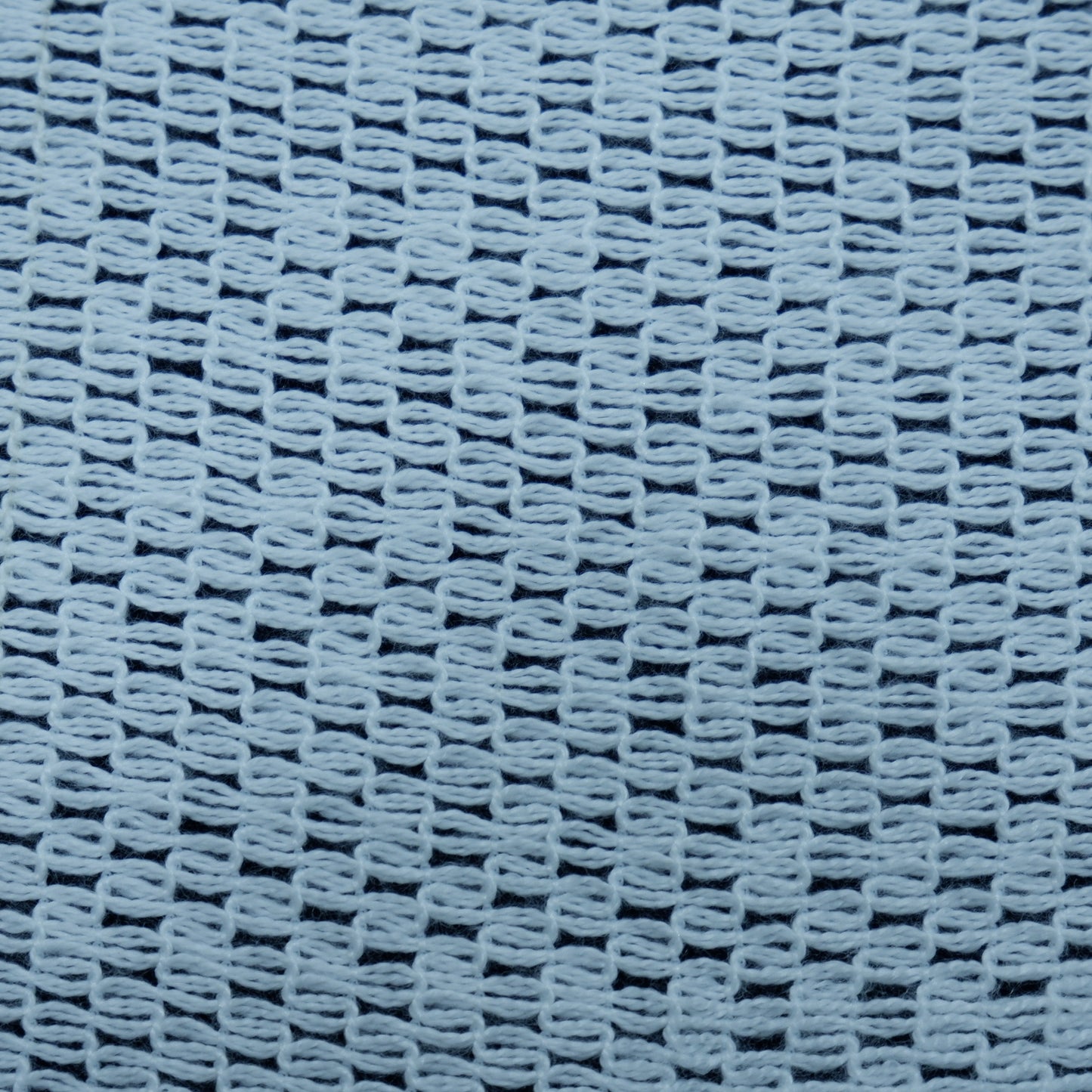 100 % SPUN POLYESTER ; CR - 22