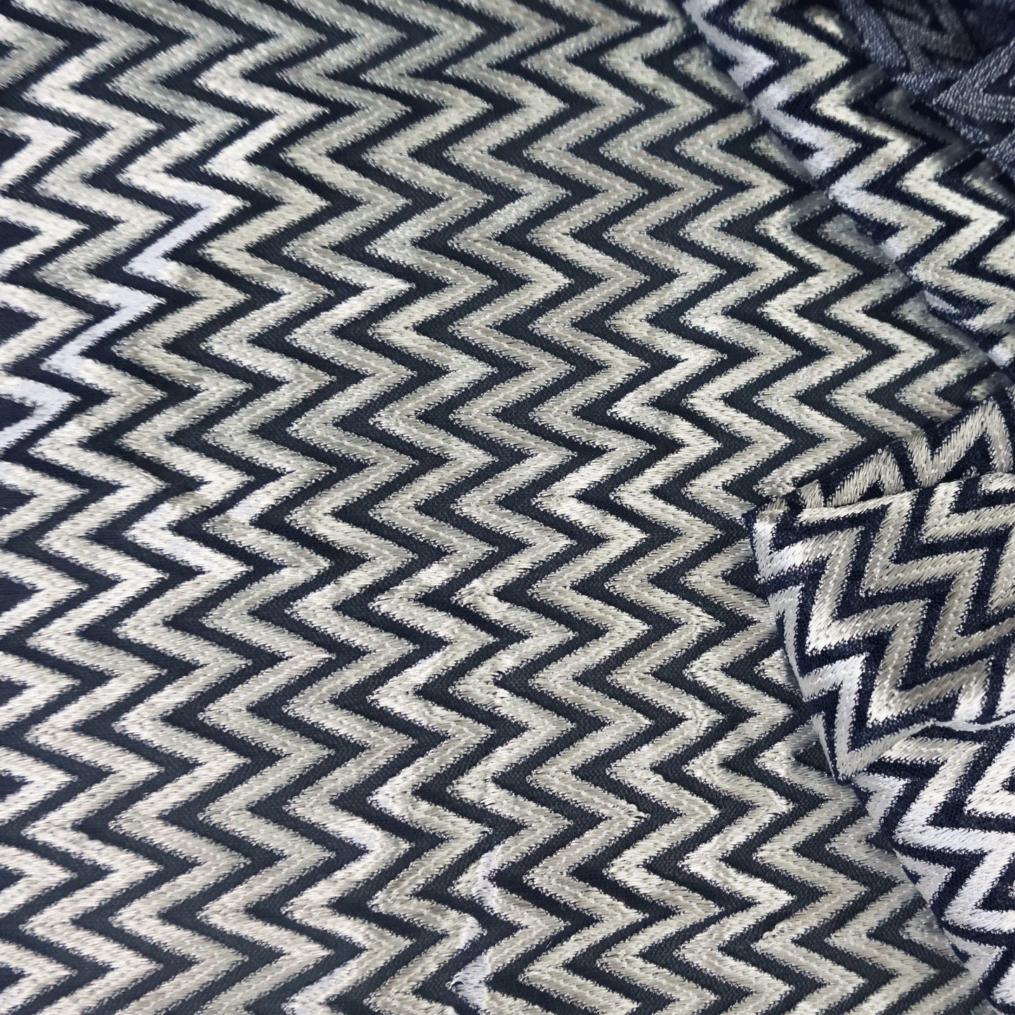 L-4012A ; NY35%, POLY 61%,S 4%