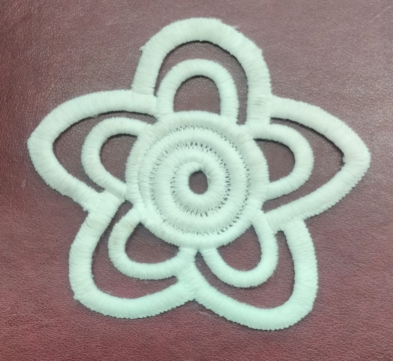 100% Polyester Embroidered Patch, KR-1341
